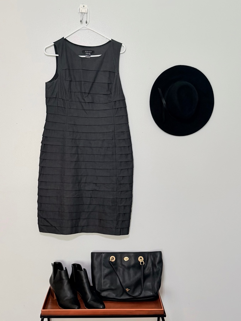 Ellen Tracy Black Sleeveless Pleated Sheath Dress